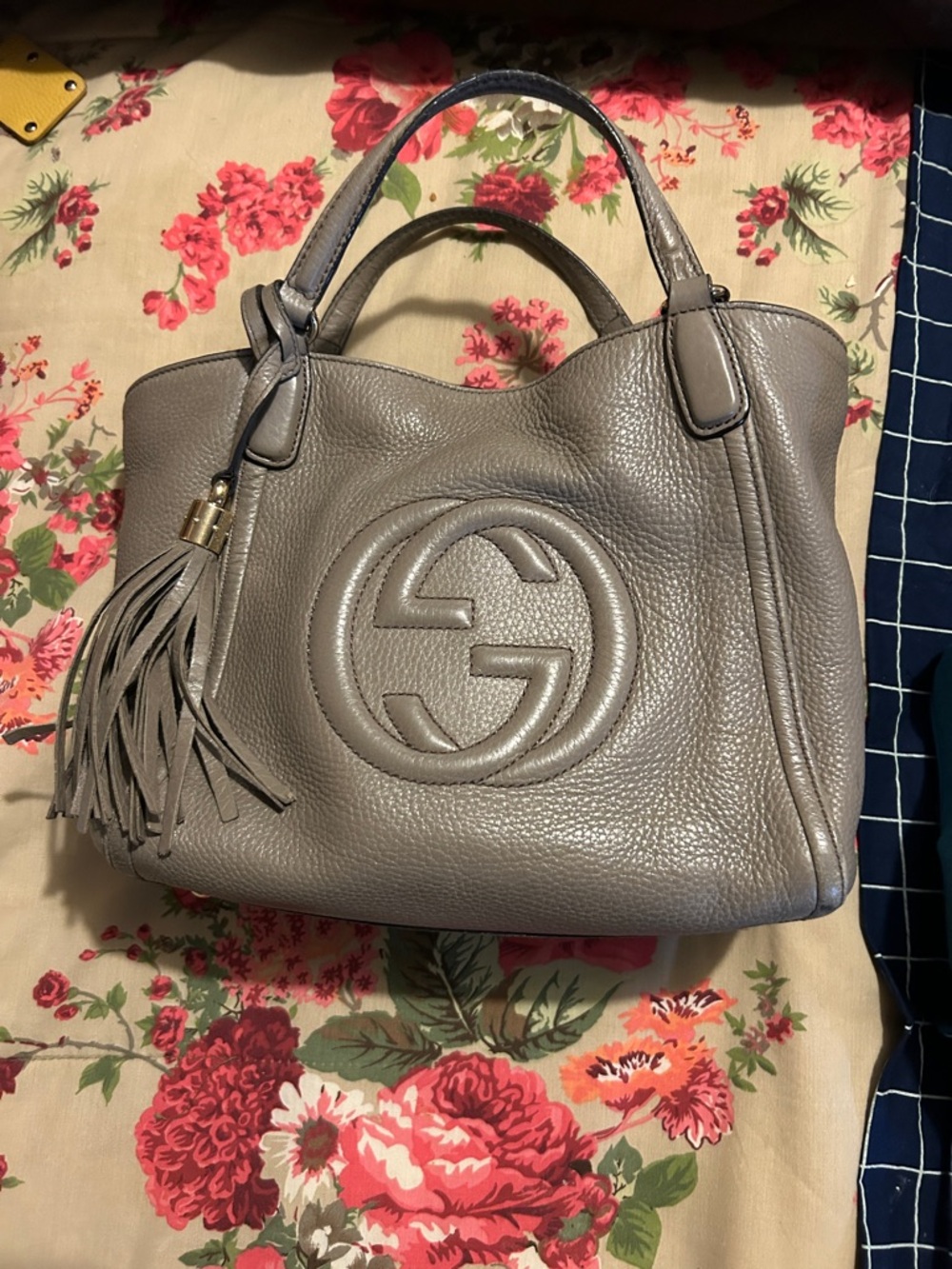 Gucci Gray Soho Pebbled Leather Tassel Shoulder Bag